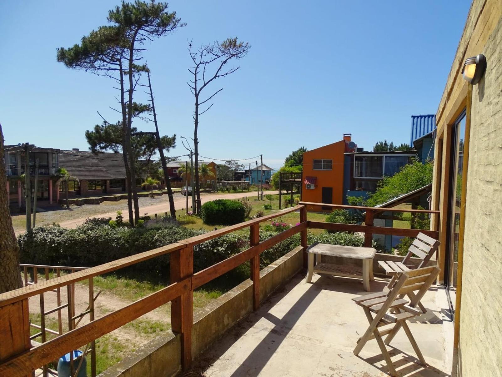 Casa Amarilla Con Jacuzzi Villa Punta Del Diablo Exterior photo