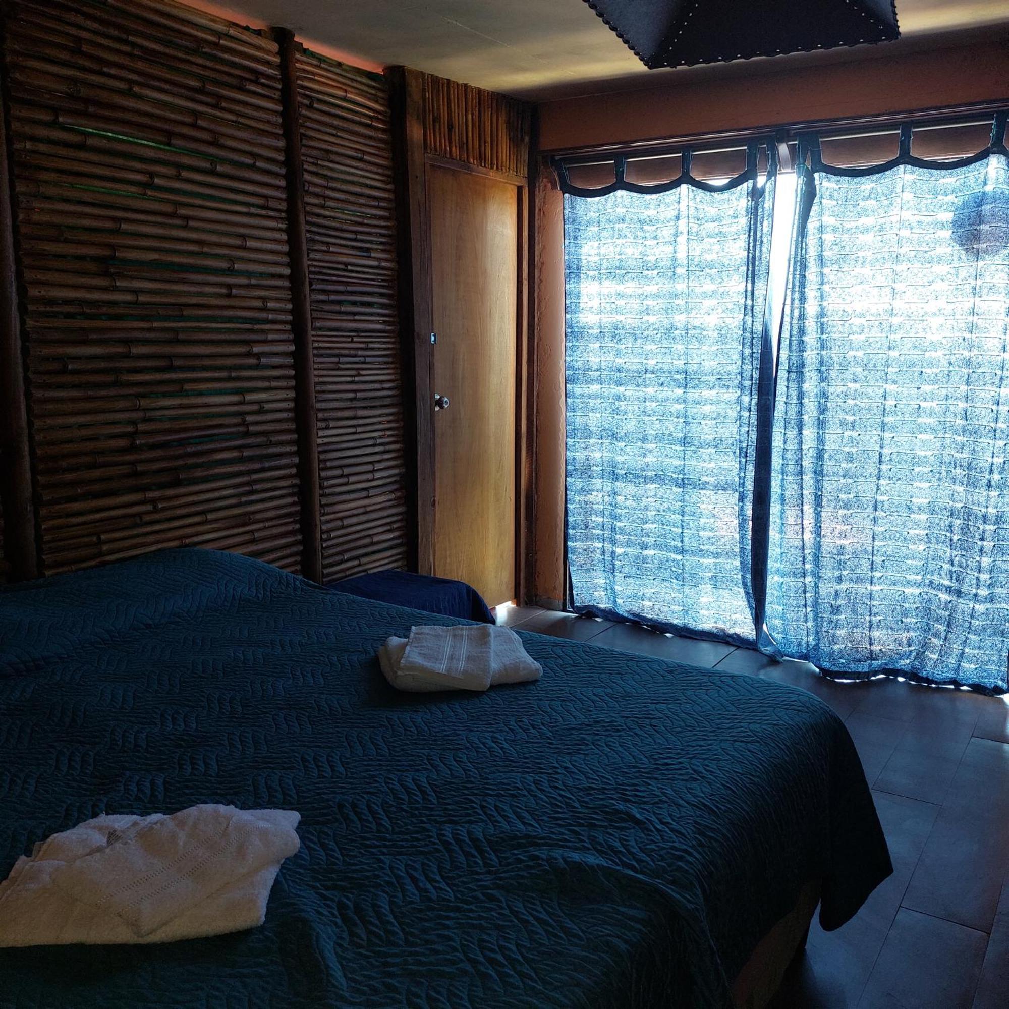 Casa Amarilla Con Jacuzzi Villa Punta Del Diablo Exterior photo