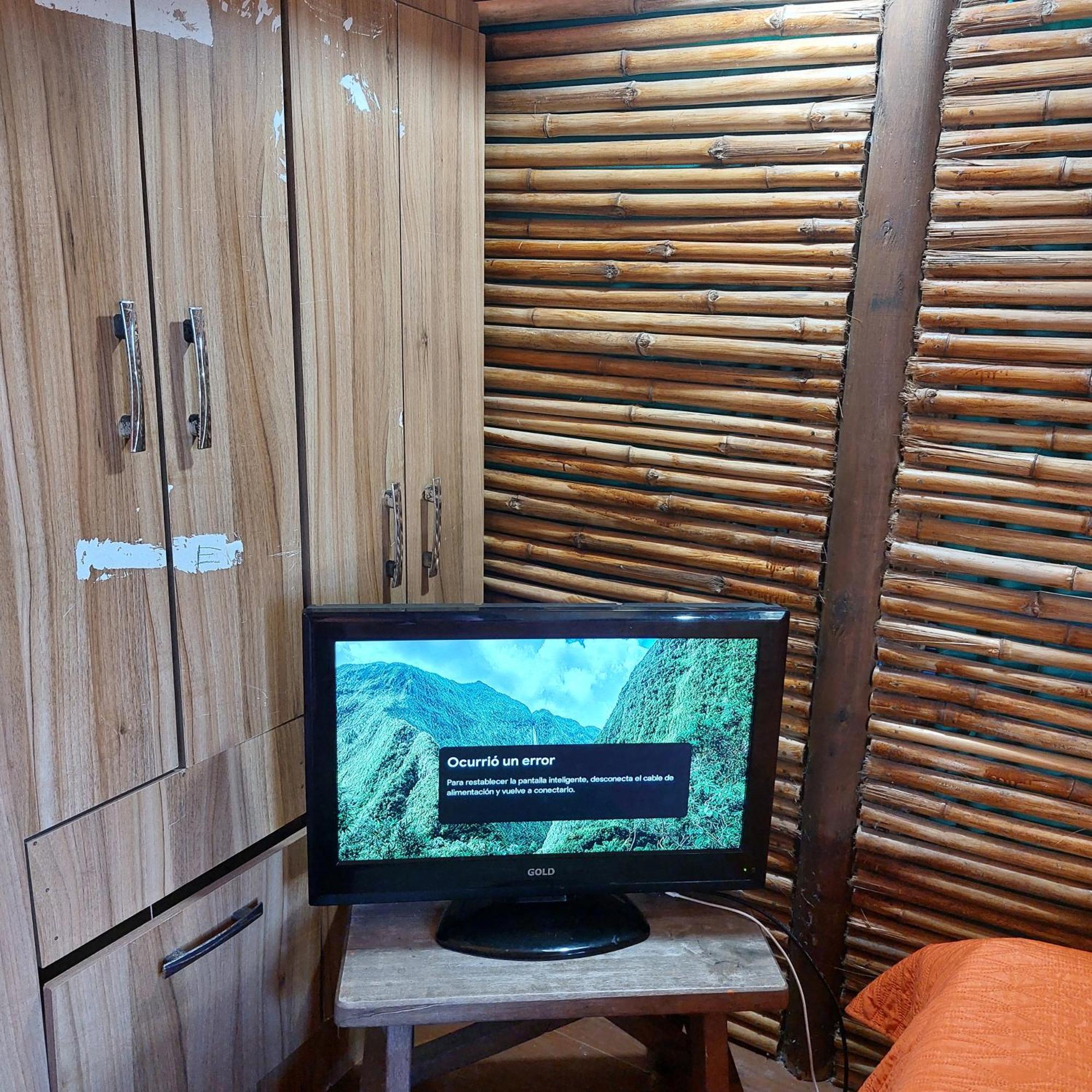 Casa Amarilla Con Jacuzzi Villa Punta Del Diablo Exterior photo