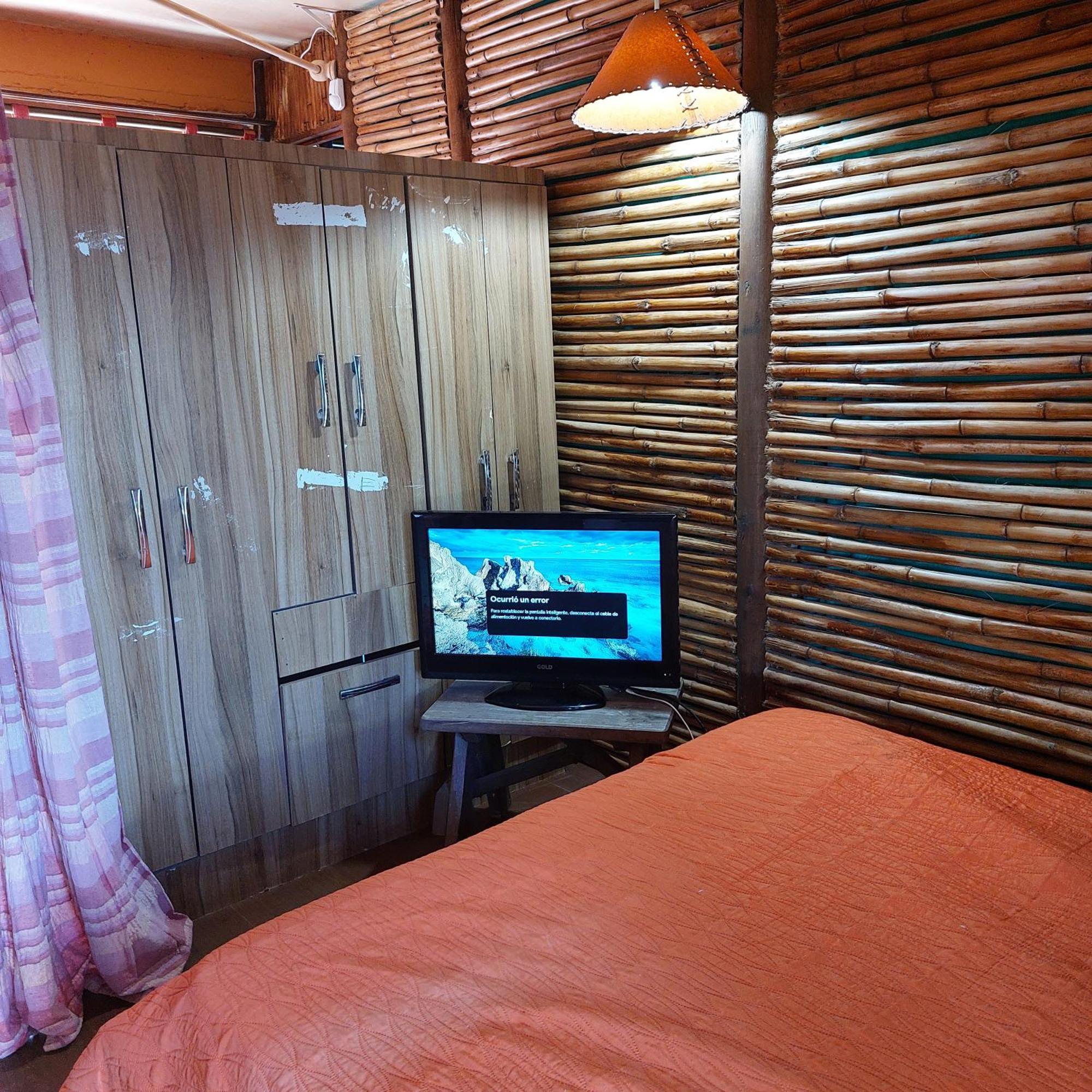 Casa Amarilla Con Jacuzzi Villa Punta Del Diablo Exterior photo