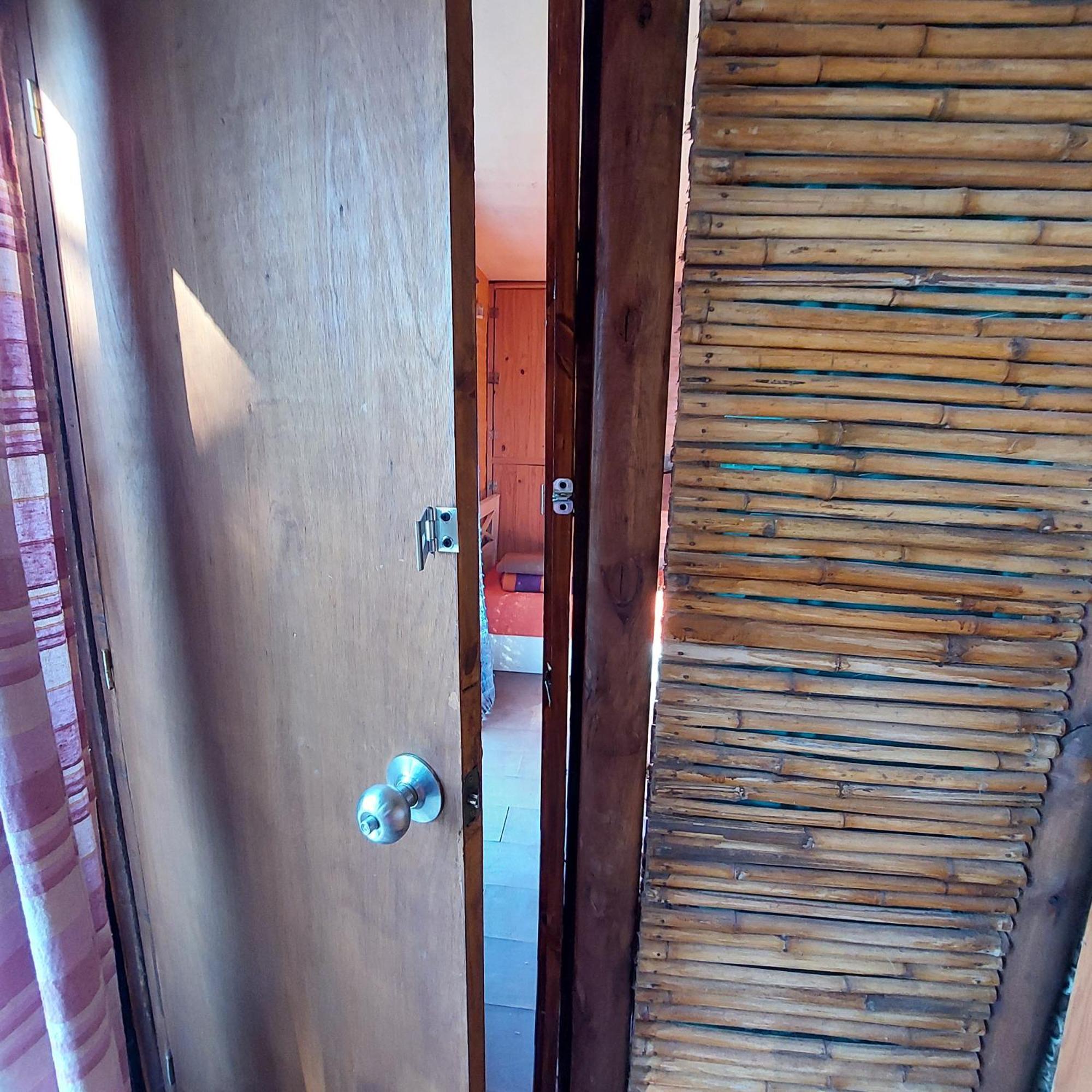 Casa Amarilla Con Jacuzzi Villa Punta Del Diablo Exterior photo